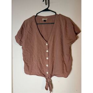 Women’s Medium Universal Thread Blouse